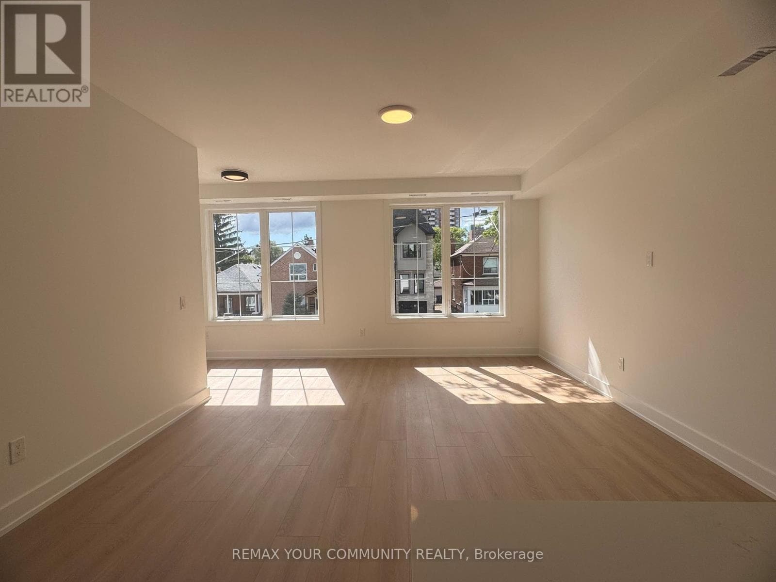 Multi-family at Basement- 222 Belgravia Avenue, Toronto (Briar Hill-Belgravia), Ontario - Photo 4 - RE/MAX Garden City Realty