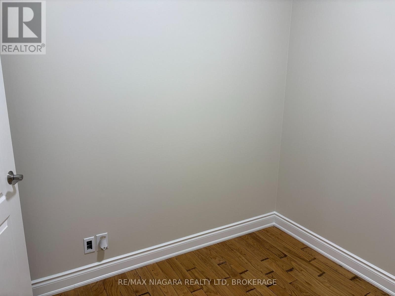 Single Family at 3- 320 Ridge Road, Fort Erie (Ridgeway), Ontario - Photo 10 - RE/MAX Garden City Realty