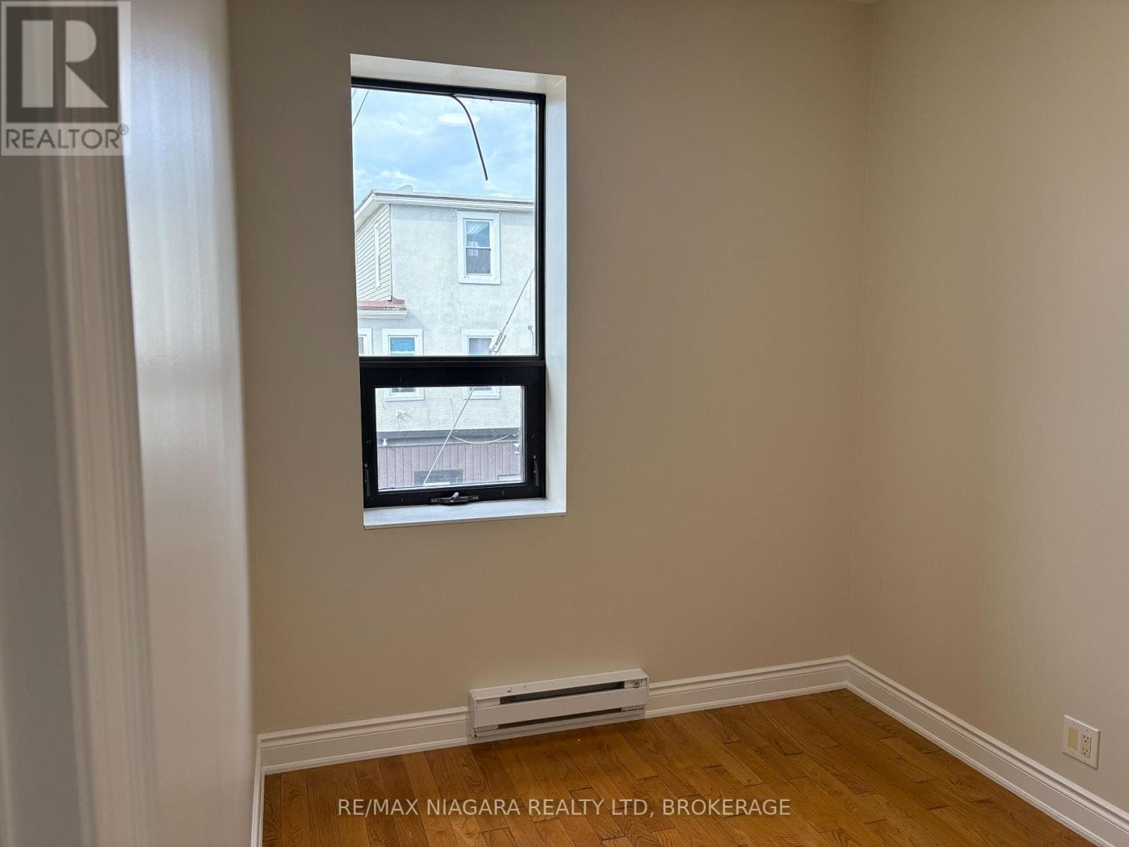 Single Family at 3- 320 Ridge Road, Fort Erie (Ridgeway), Ontario - Photo 7 - RE/MAX Garden City Realty