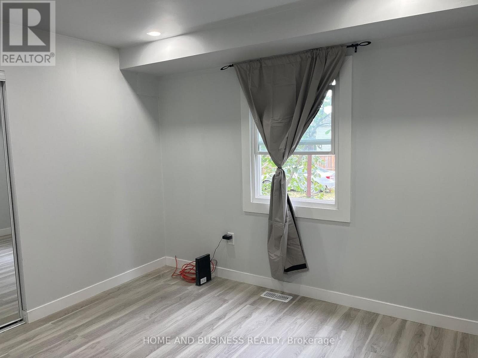 Single Family at 1- 2 patricia Street, Thorold (Thorold Downtown), Ontario - Photo 7 - RE/MAX Garden City Realty