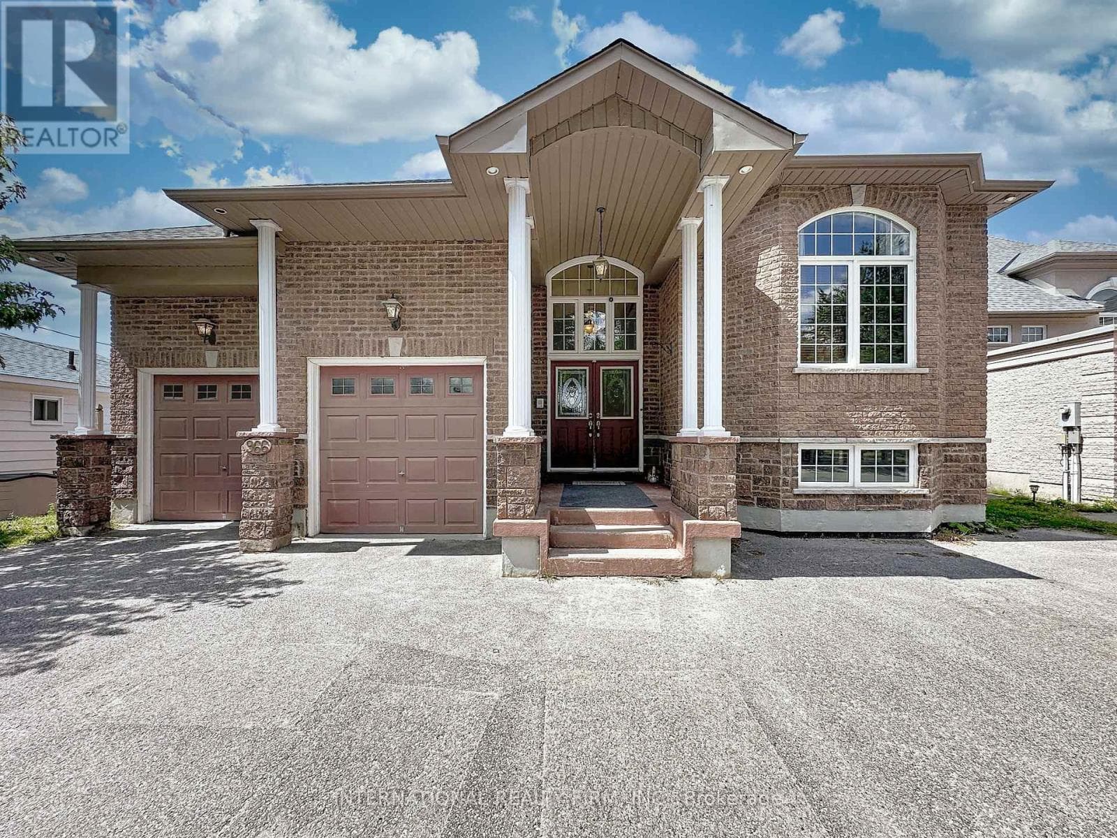 966 Shore Lane