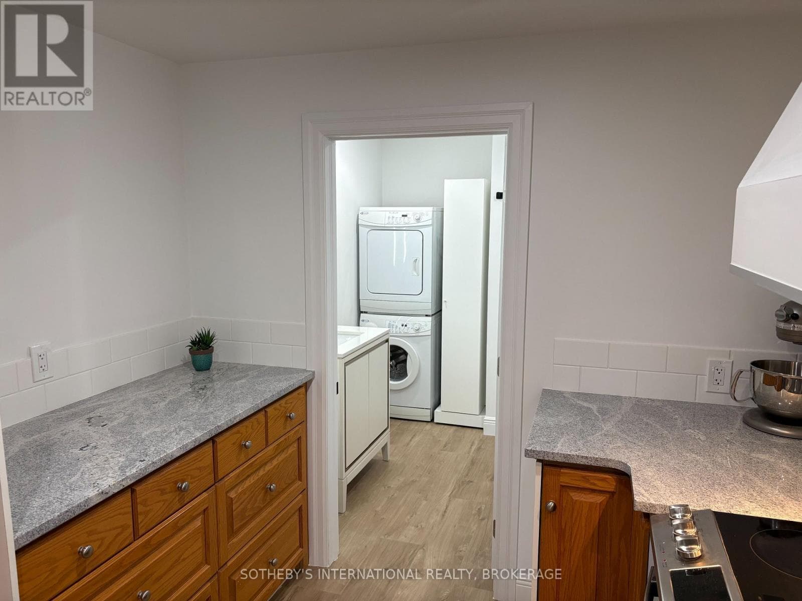 Single Family at 71 Stella Street, Pelham (Fonthill), Ontario - Photo 10 - RE/MAX Garden City Realty