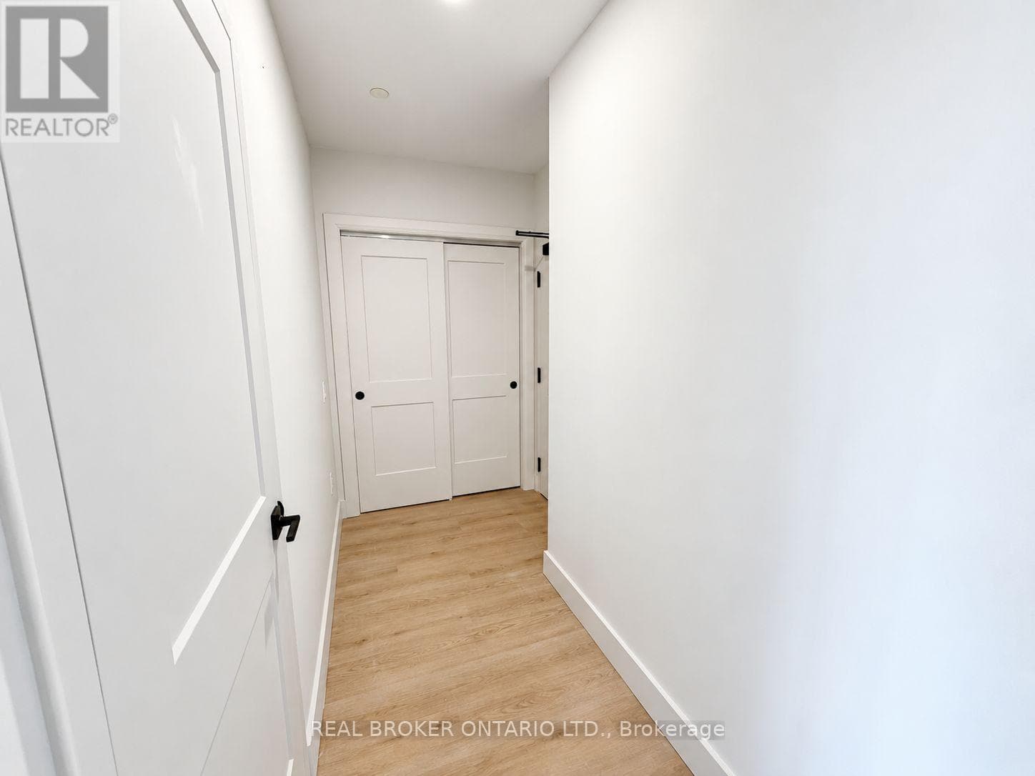 Single Family at 307- 8 Hutt Lane, Thorold (Thorold Downtown), Ontario - Photo 9 - RE/MAX Garden City Realty