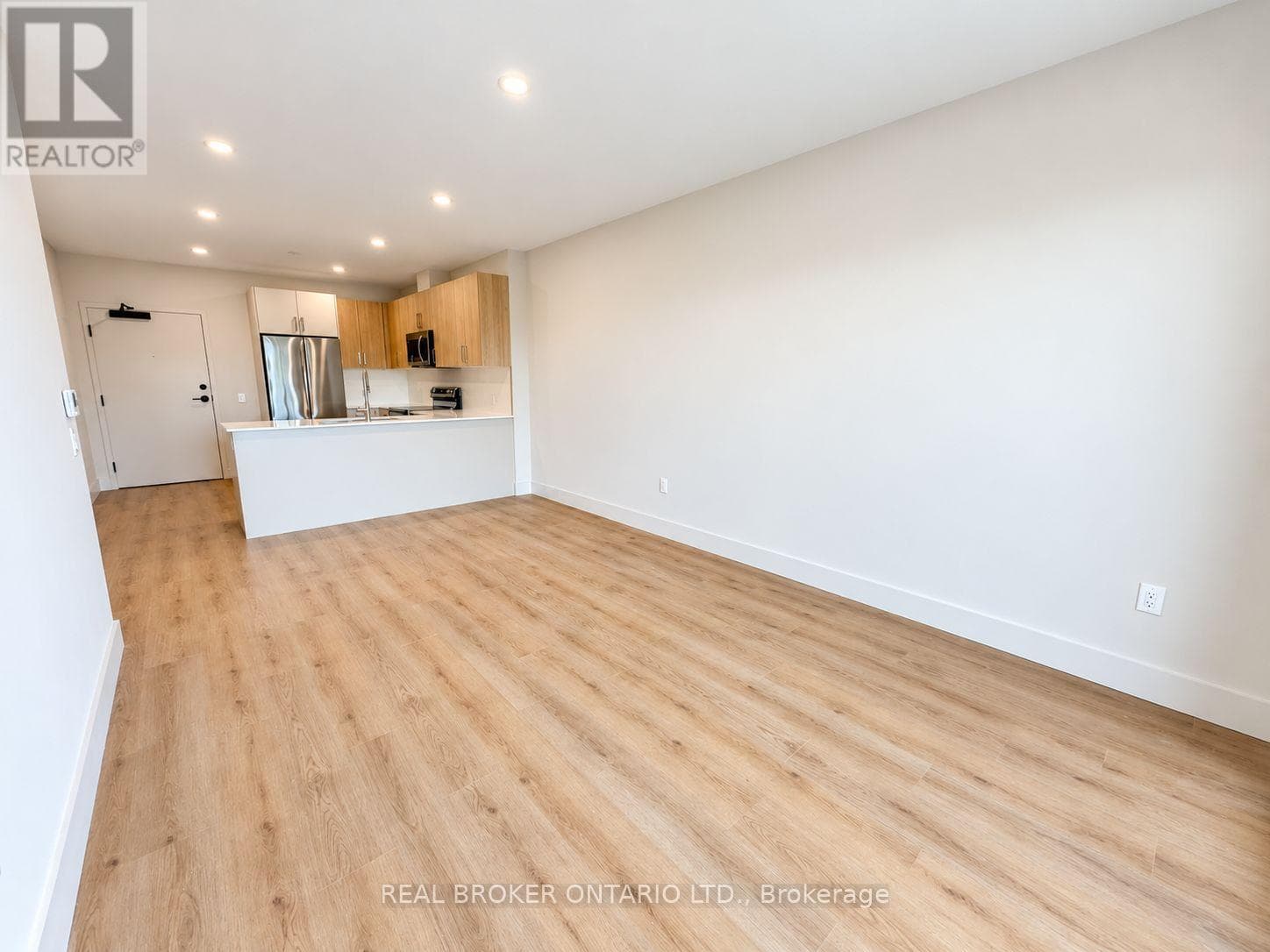 Single Family at 405- 8 Hutt Lane, Thorold (Thorold Downtown), Ontario - Photo 10 - RE/MAX Garden City Realty