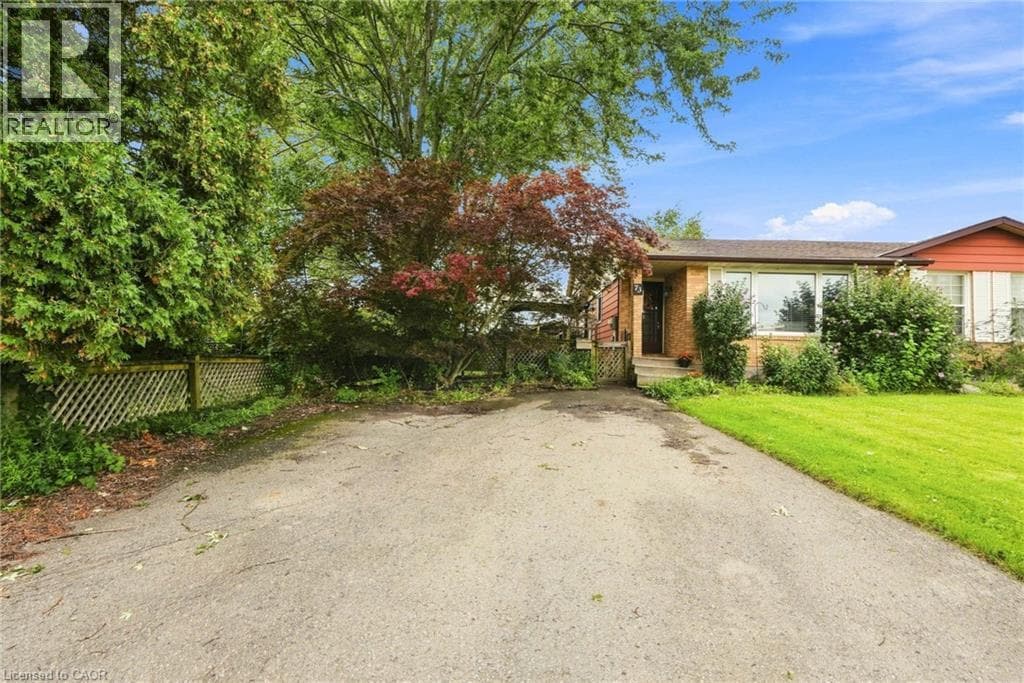 Single Family at 73 AQUADOR Drive, Welland, Ontario - Photo 2 - RE/MAX Garden City Realty