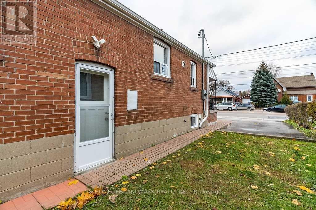 Single Family at Bsmt- 1356 Warden Avenue, Toronto (Wexford-Maryvale), Ontario - Photo 5 - RE/MAX Garden City Realty