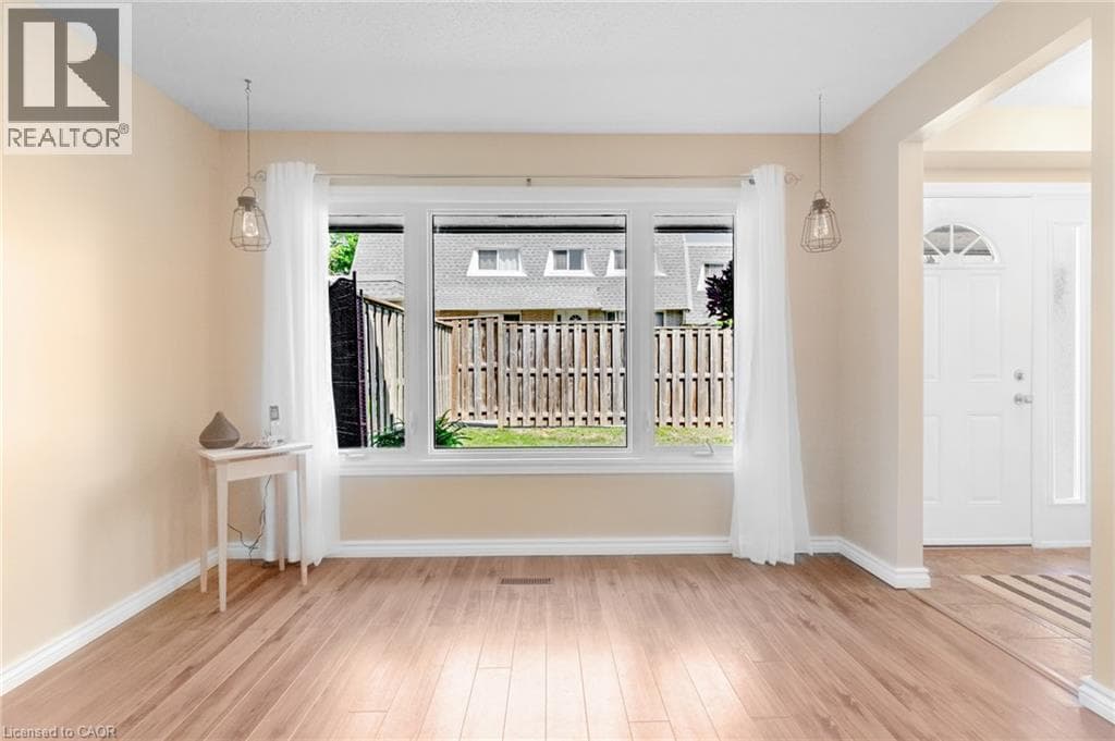 Single Family at 51- 14 WILLIAMSBURG Road, Kitchener, Ontario - Photo 9 - RE/MAX Garden City Realty