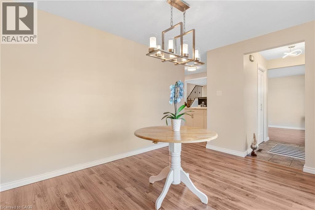 Single Family at 51- 14 WILLIAMSBURG Road, Kitchener, Ontario - Photo 6 - RE/MAX Garden City Realty