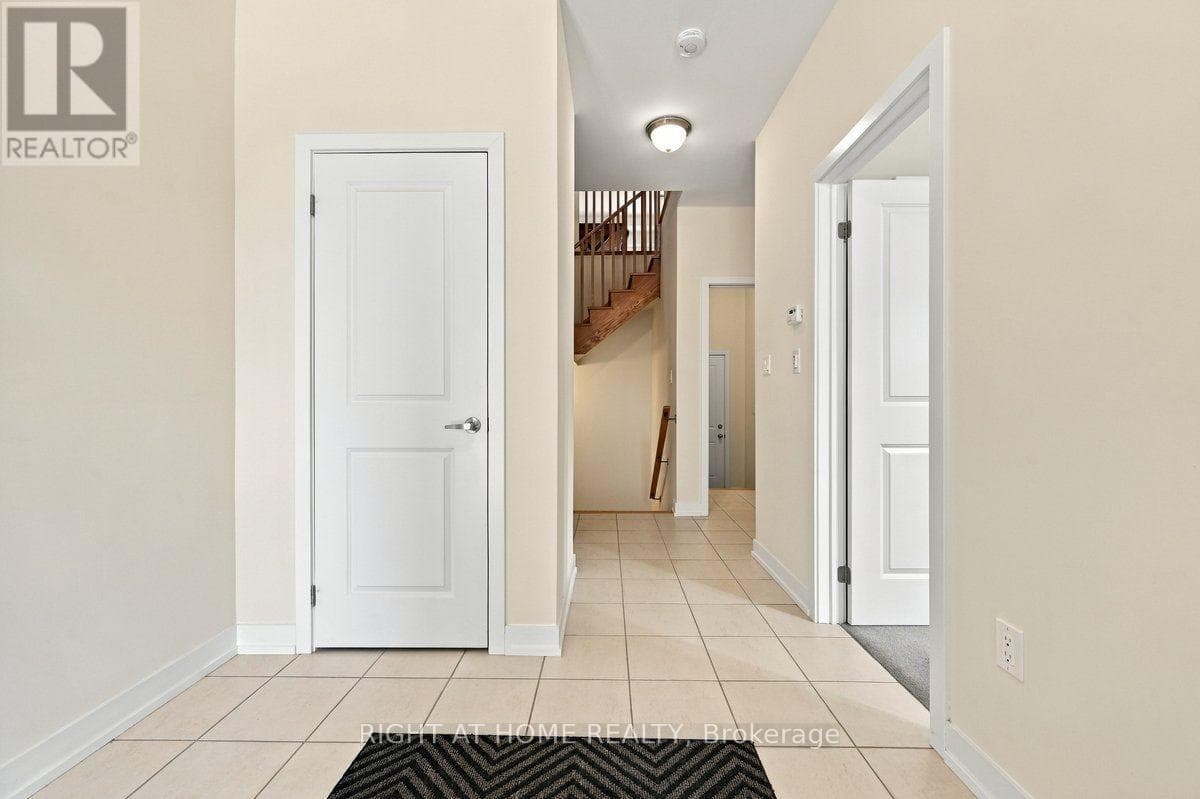 Single Family at 3081 Welsman Garden, Oakville (JM Joshua Meadows), Ontario - Photo 5 - RE/MAX Garden City Realty