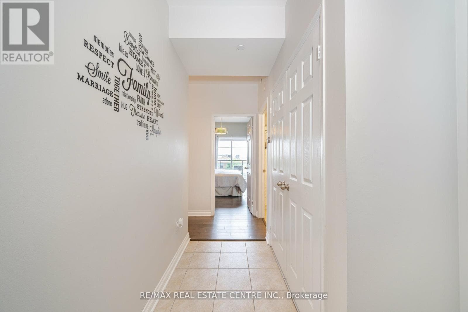 Single Family at 305- 5150 Winston Churchill Boulevard, Mississauga (Churchill Meadows), Ontario - Photo 4 - RE/MAX Garden City Realty