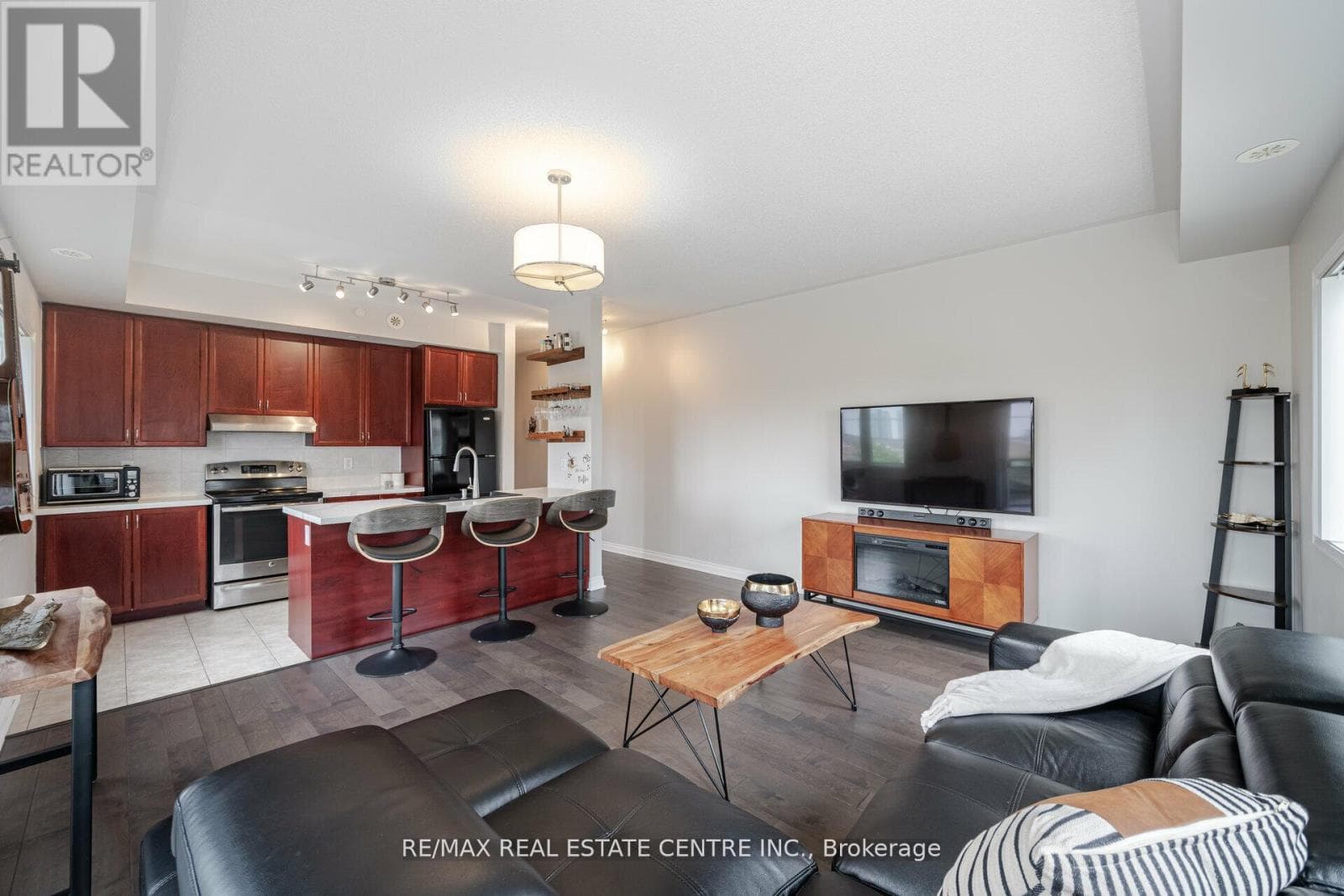 Single Family at 305- 5150 Winston Churchill Boulevard, Mississauga (Churchill Meadows), Ontario - Photo 8 - RE/MAX Garden City Realty