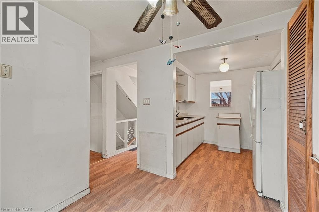 Single Family at 10- 487 ELGIN Street, Cambridge, Ontario - Photo 9 - RE/MAX Garden City Realty