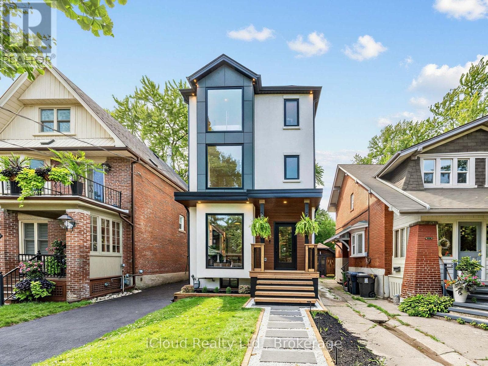 96 Woodycrest Avenue
