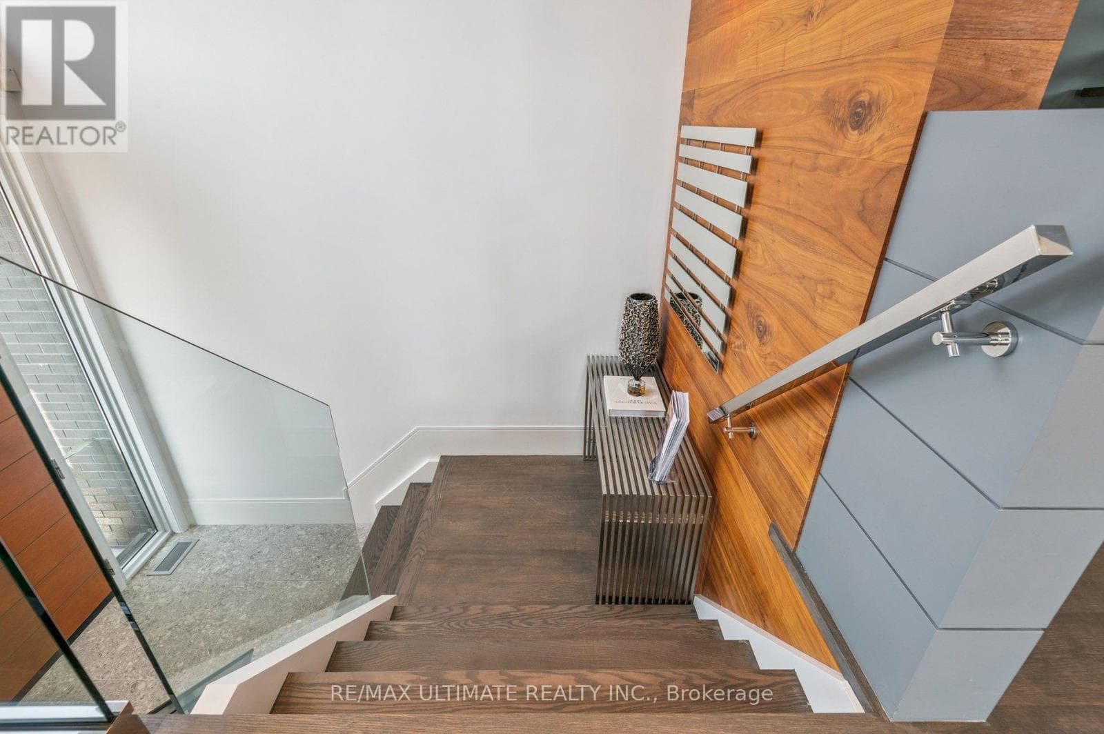 Single Family at 1139 Glengrove Avenue, Toronto (Yorkdale-Glen Park), Ontario - Photo 5 - RE/MAX Garden City Realty