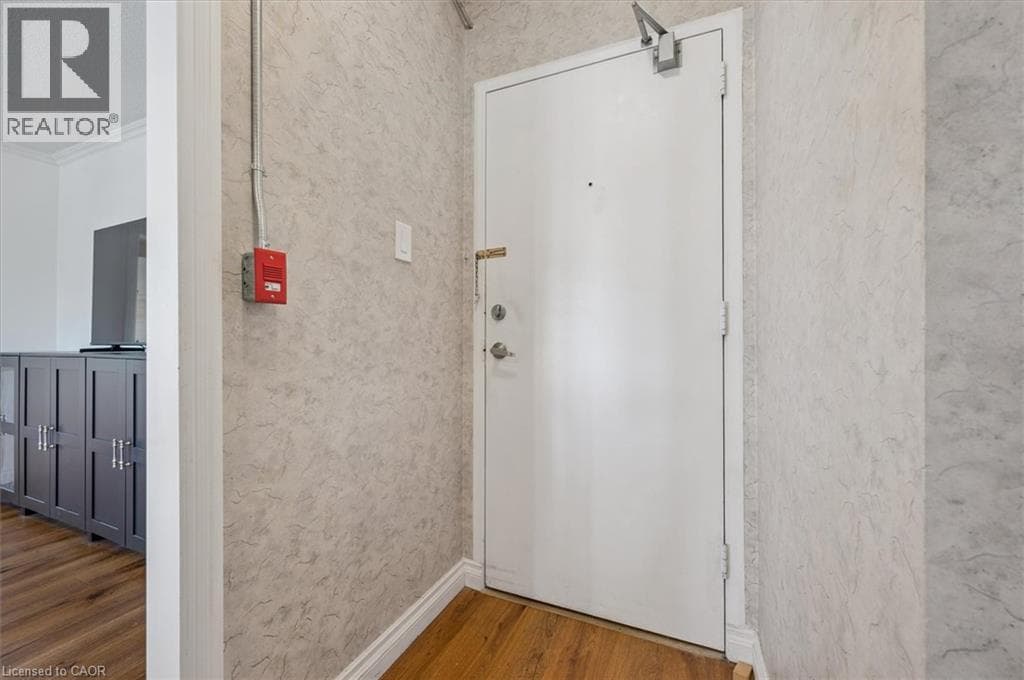 Single Family at 302- 1100 COURTLAND Avenue, Kitchener, Ontario - Photo 10 - RE/MAX Garden City Realty