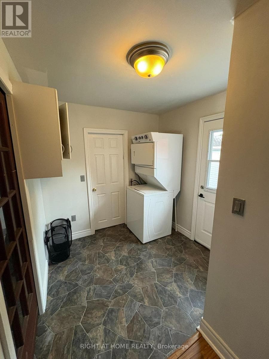 Single Family at 297 Glenwoods Avenue, Georgina (Keswick South), Ontario - Photo 10 - RE/MAX Garden City Realty