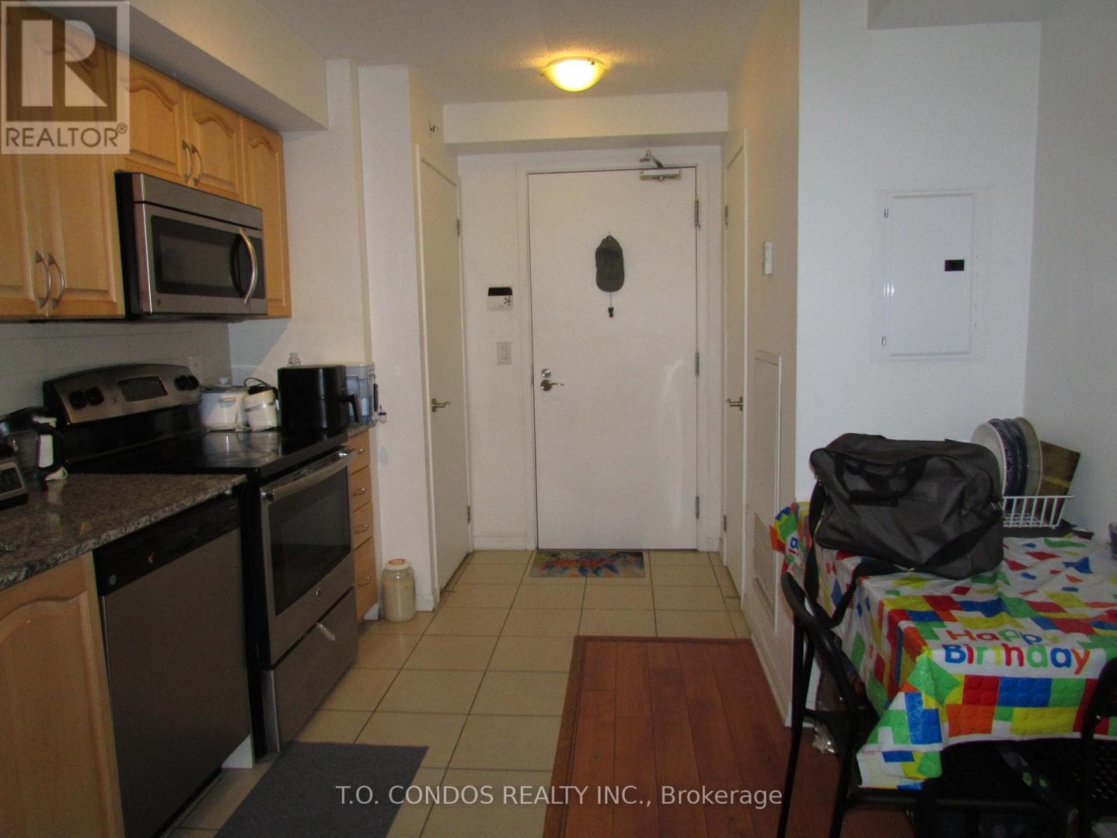 Single Family at 1103- 830 Lawrence Avenue, Toronto (Yorkdale-Glen Park), Ontario - Photo 6 - RE/MAX Garden City Realty
