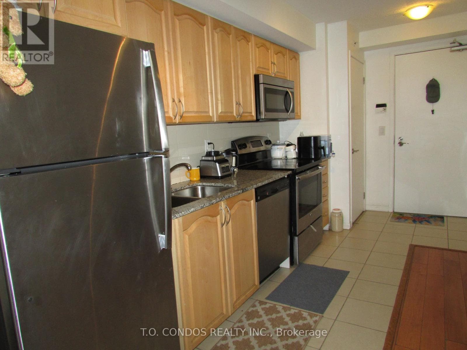 Single Family at 1103- 830 Lawrence Avenue, Toronto (Yorkdale-Glen Park), Ontario - Photo 8 - RE/MAX Garden City Realty