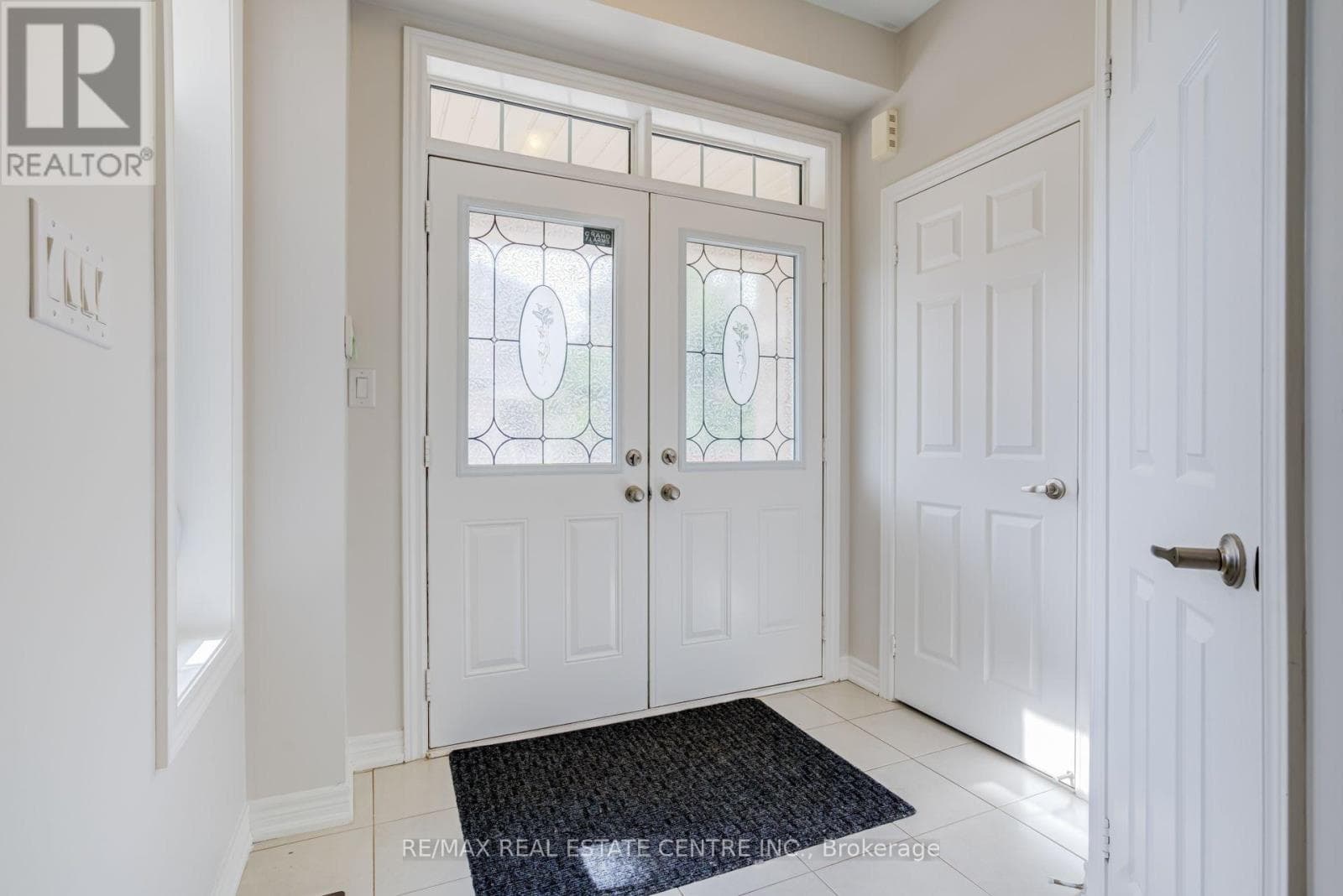 Single Family at 464 George Ryan Avenue, Oakville (JM Joshua Meadows), Ontario - Photo 6 - RE/MAX Garden City Realty
