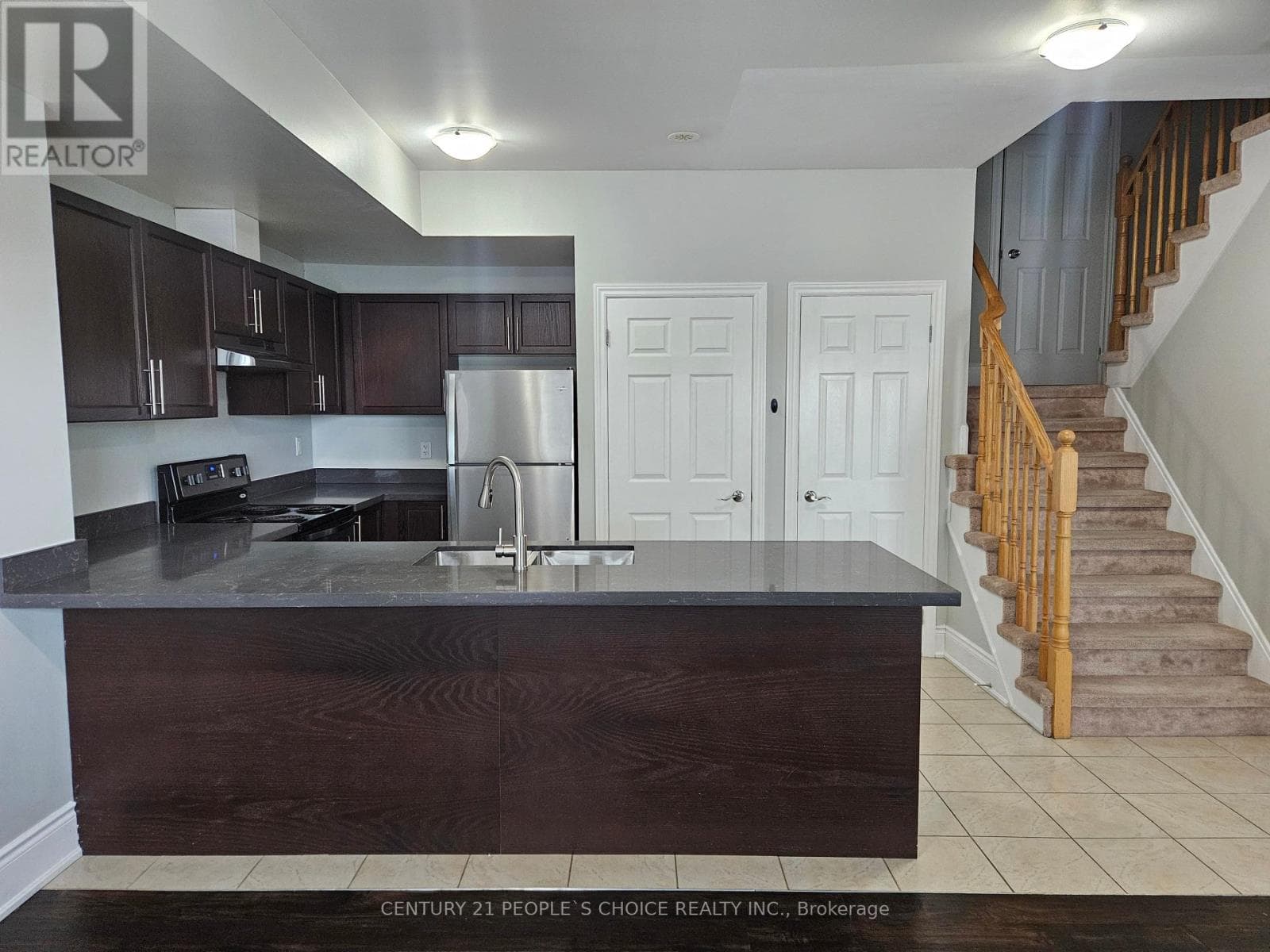 Single Family at 28-04- 2420 Baronwood Drive, Oakville (WM Westmount), Ontario - Photo 8 - RE/MAX Garden City Realty