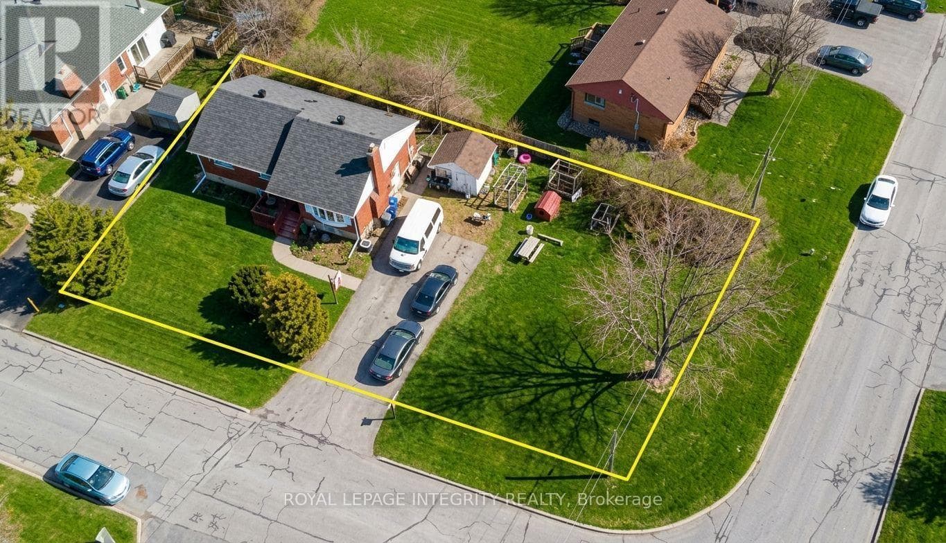 176 OAKRIDGE Boulevard