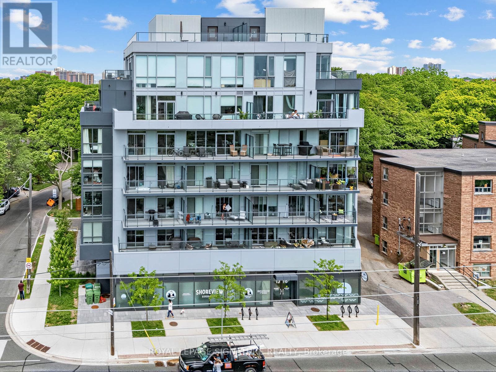 204- 1316 Kingston Road