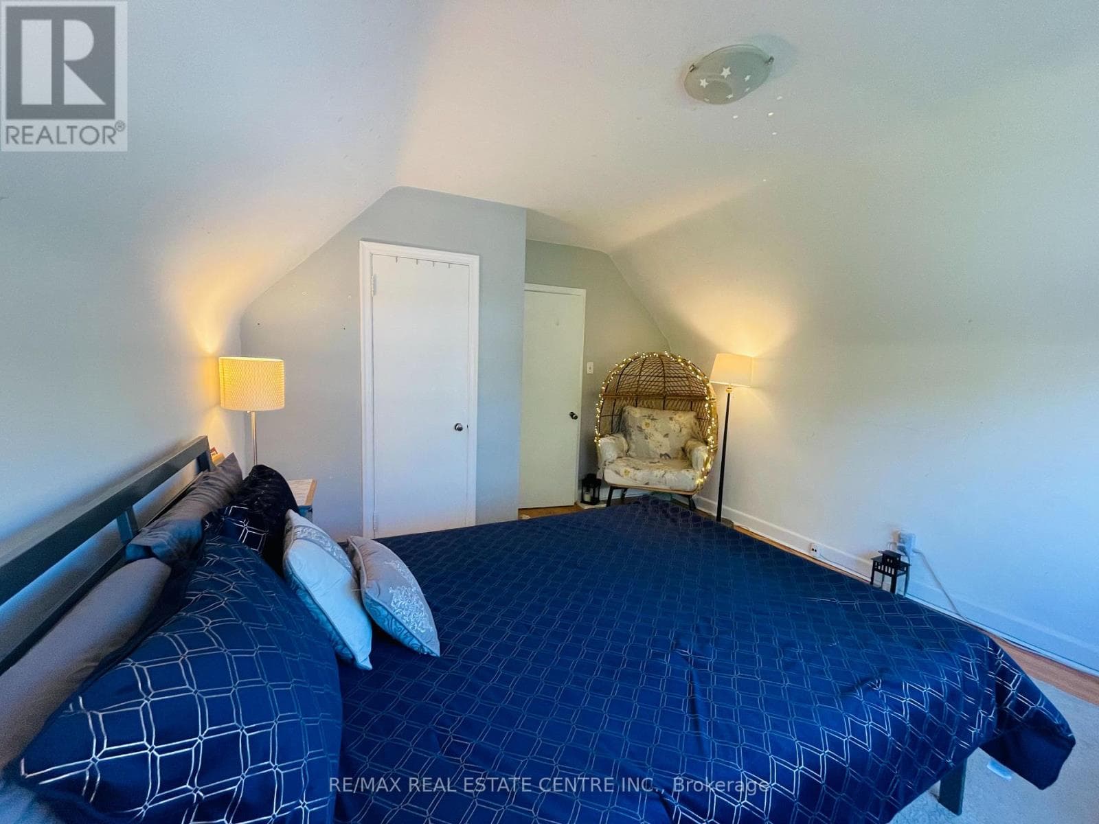 Single Family at Main Floor- 34 Singleton Road, Toronto (Wexford-Maryvale), Ontario - Photo 10 - RE/MAX Garden City Realty