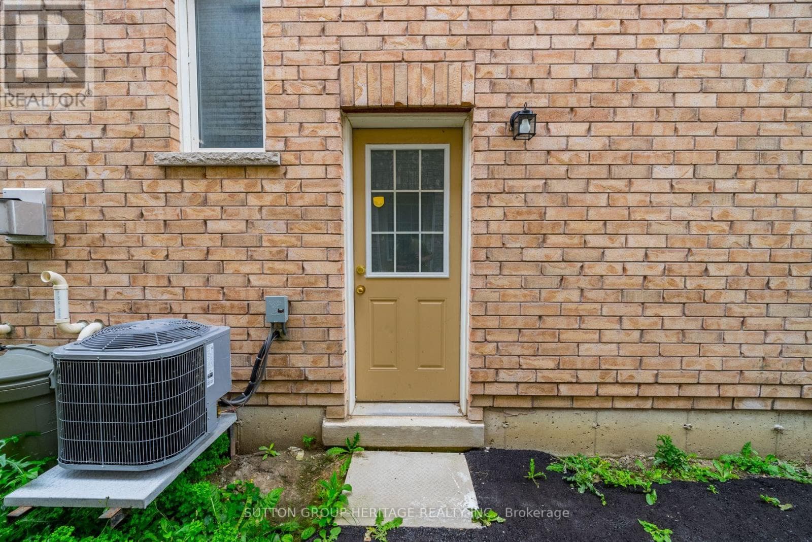 Single Family at Lower- 319 Rita's Avenue, Newmarket (Summerhill Estates), Ontario - Photo 3 - RE/MAX Garden City Realty