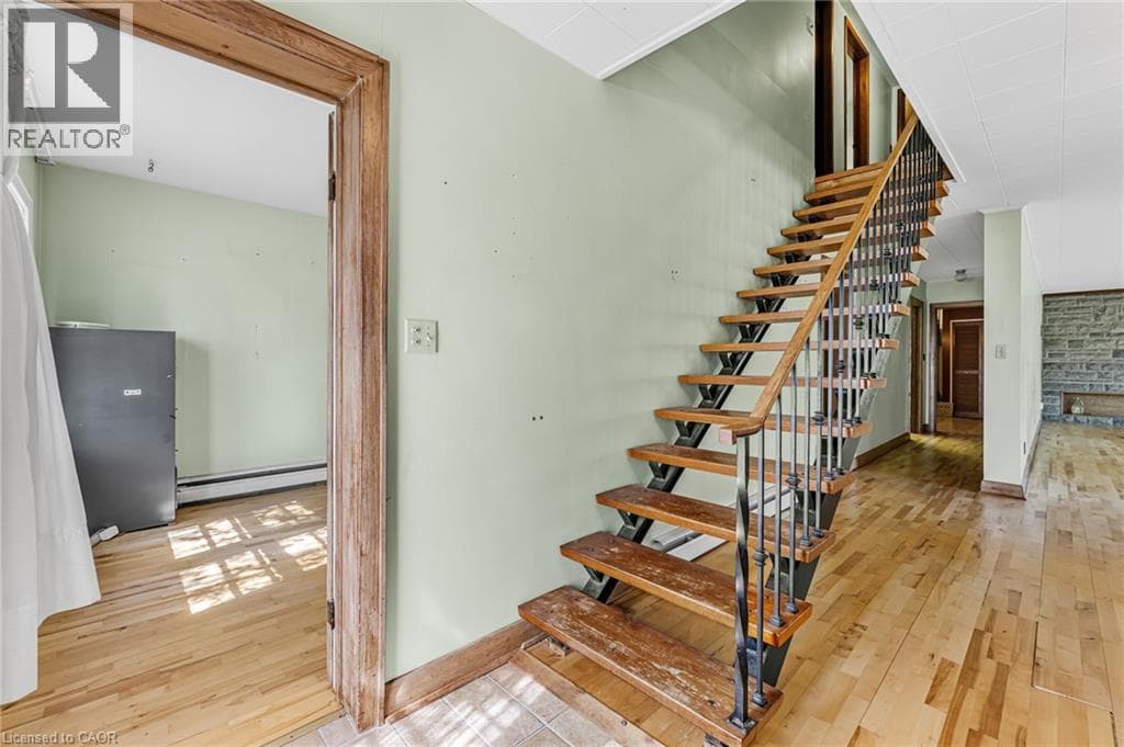 Single Family at 21 FIRST Avenue, Welland, Ontario - Photo 5 - RE/MAX Garden City Realty