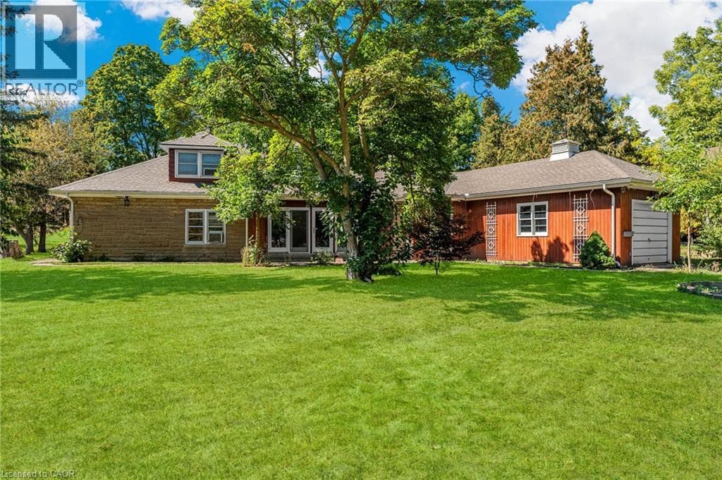 Single Family at 21 FIRST Avenue, Welland, Ontario - Photo 4 - RE/MAX Garden City Realty