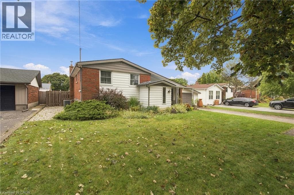 Single Family at 67 WAKELIN Terrace, St. Catharines, Ontario - Photo 5 - RE/MAX Garden City Realty