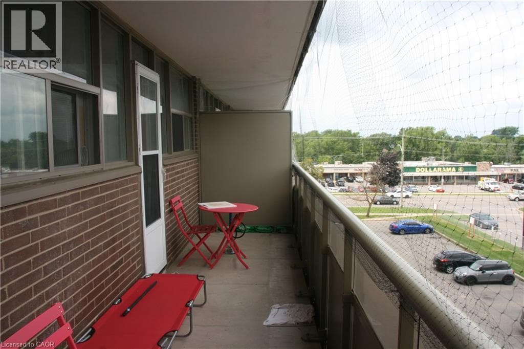 Single Family at 406- 215 GLENRIDGE Avenue, St. Catharines, Ontario - Photo 5 - RE/MAX Garden City Realty