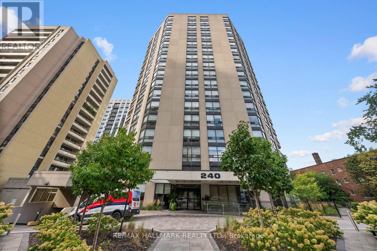 1401- 240 Heath Street
