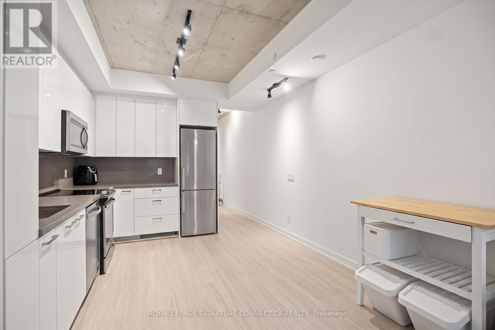 Single Family at 310- 195 McCaul Street, Toronto (Kensington-Chinatown), Ontario - Photo 5 - RE/MAX Garden City Realty