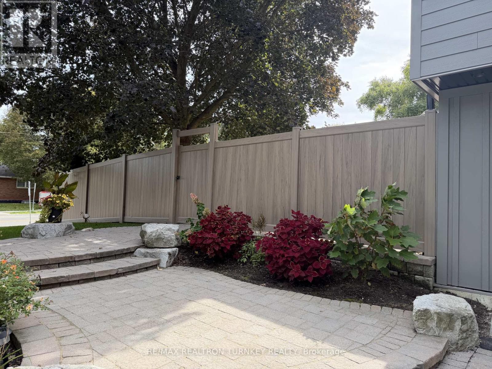 Single Family at Lower- 310 Queen Street, Newmarket (Central Newmarket), Ontario - Photo 3 - RE/MAX Garden City Realty