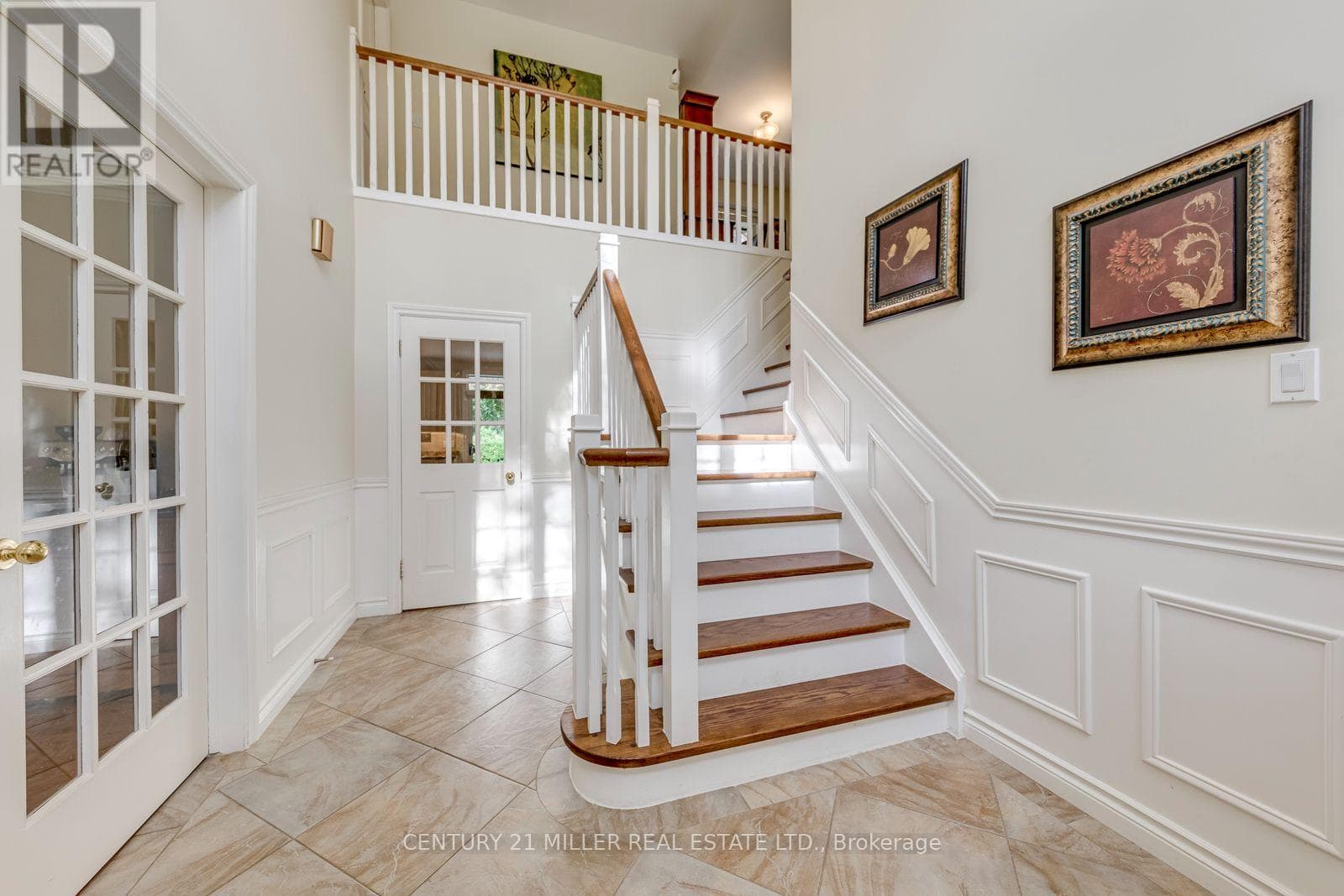 Single Family at 1319 Hillhurst Road, Oakville (MO Morrison), Ontario - Photo 5 - RE/MAX Garden City Realty