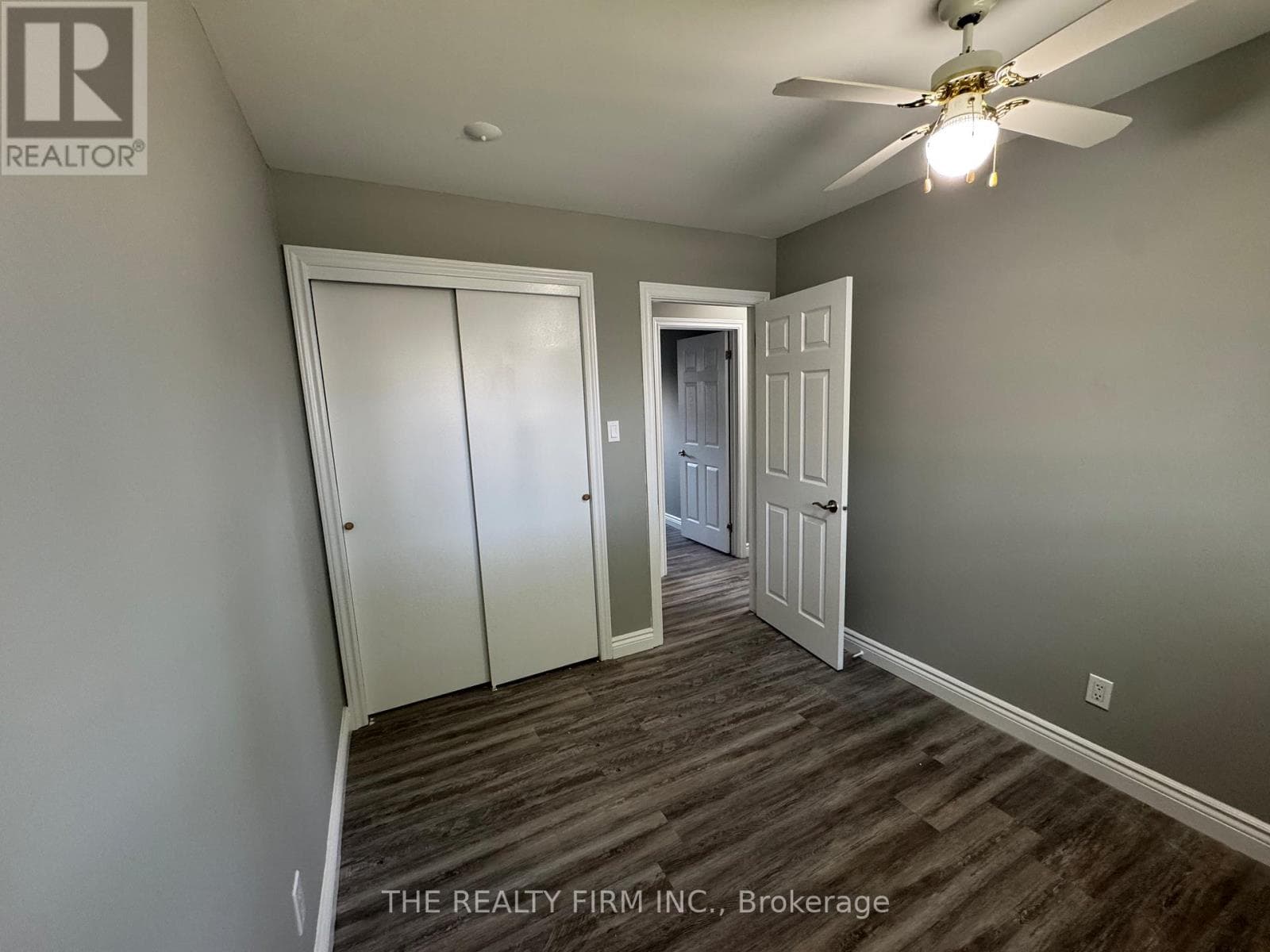 Single Family at 22 Archer Crescent, London South (South X), Ontario - Photo 9 - RE/MAX Garden City Realty