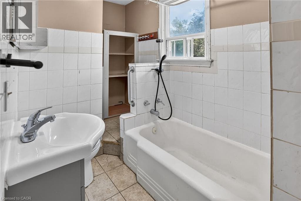 Single Family at 62 COSBY Avenue, St. Catharines, Ontario - Photo 10 - RE/MAX Garden City Realty