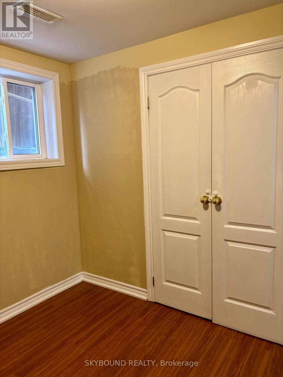 Single Family at Lower unit- 107 Whitchurch Mews, Mississauga (Cooksville), Ontario - Photo 10 - RE/MAX Garden City Realty