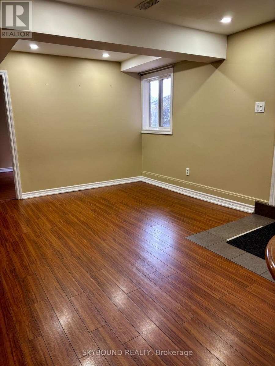 Single Family at Lower unit- 107 Whitchurch Mews, Mississauga (Cooksville), Ontario - Photo 7 - RE/MAX Garden City Realty