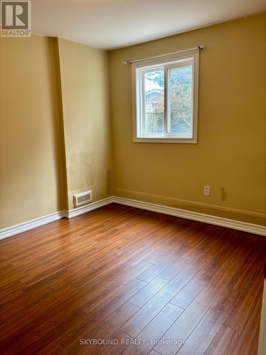 Single Family at Lower unit- 107 Whitchurch Mews, Mississauga (Cooksville), Ontario - Photo 8 - RE/MAX Garden City Realty