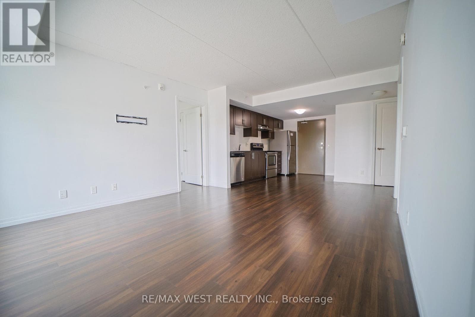Single Family at 108 SUMMIT RIDGE Drive, Guelph (Grange Road), Ontario - Photo 3 - RE/MAX Garden City Realty