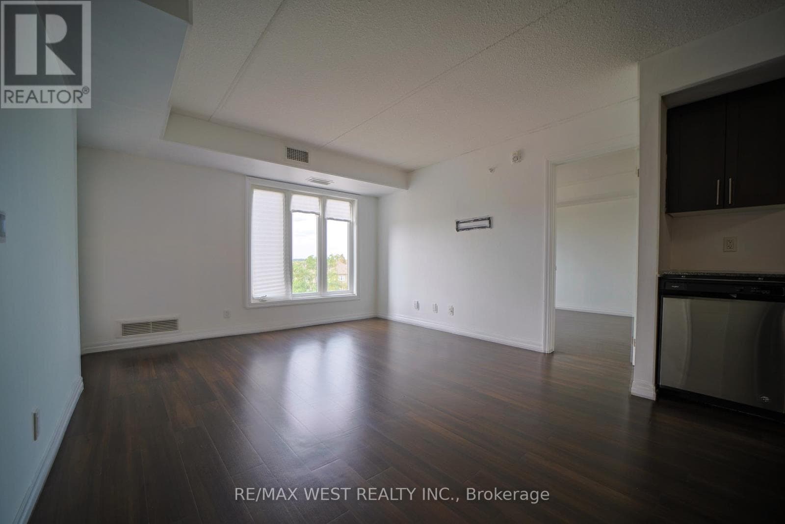 Single Family at 108 SUMMIT RIDGE Drive, Guelph (Grange Road), Ontario - Photo 6 - RE/MAX Garden City Realty