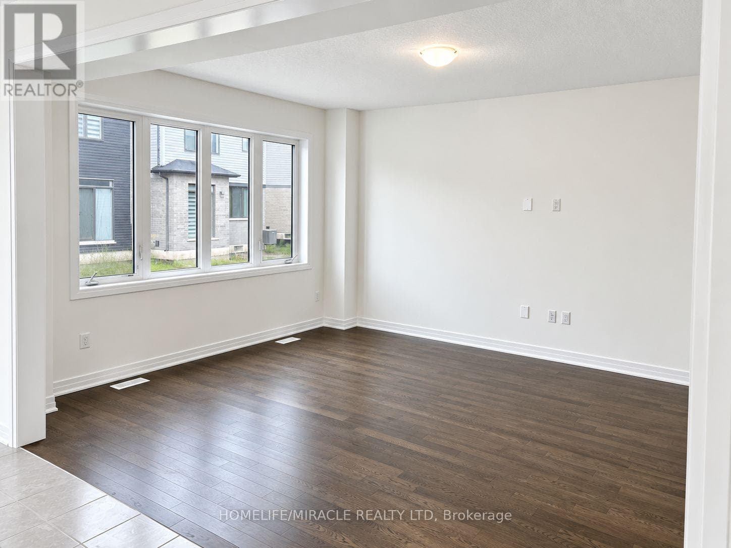 Single Family at Main floor- 154 Westbridge Avenue, Welland (Dain City), Ontario - Photo 2 - RE/MAX Garden City Realty