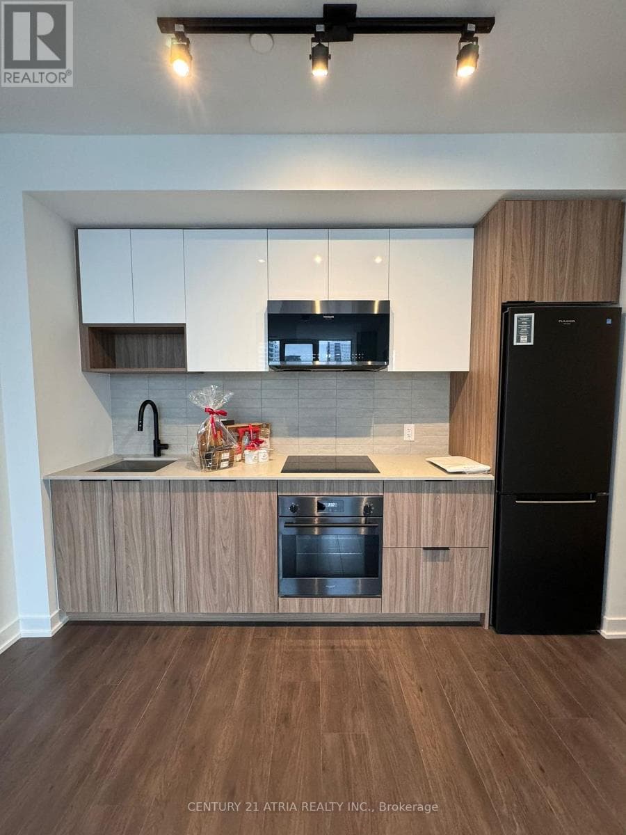 1119- 5 Defries Street