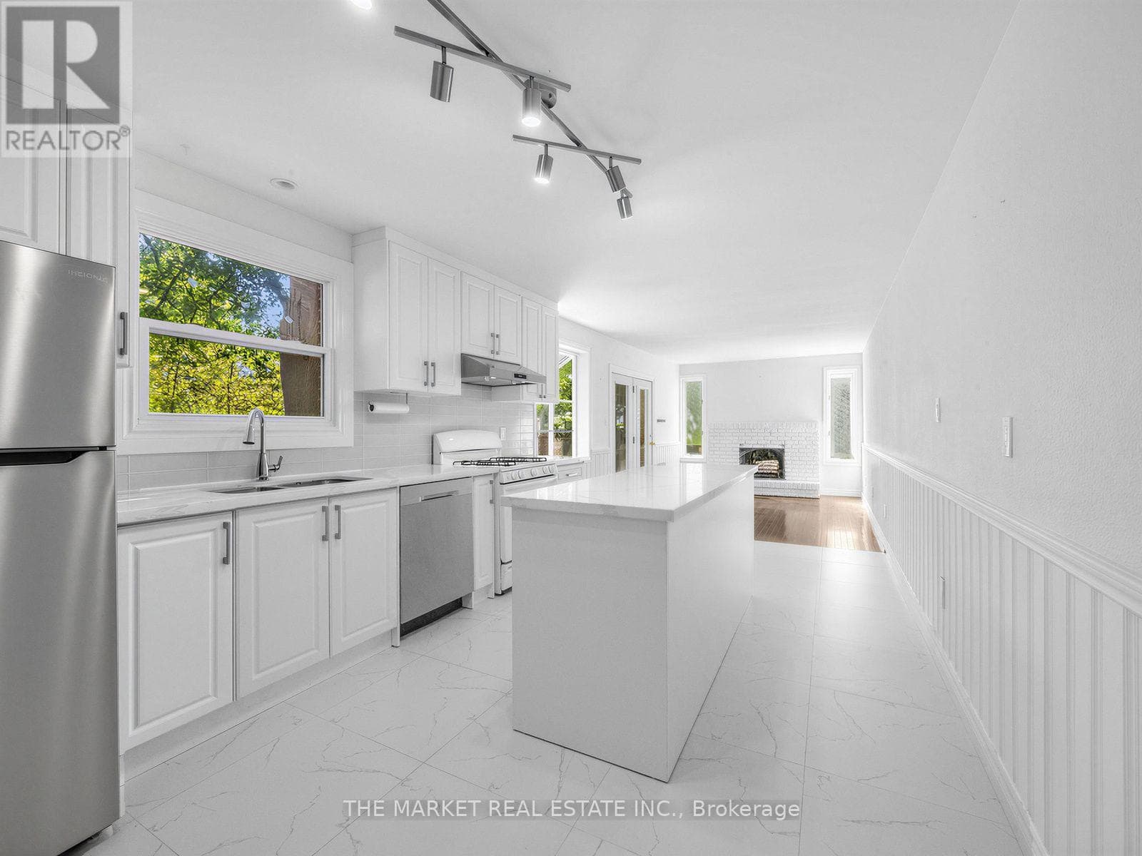 Single Family at 1572 Atrium Court, Mississauga (Sheridan), Ontario - Photo 10 - RE/MAX Garden City Realty