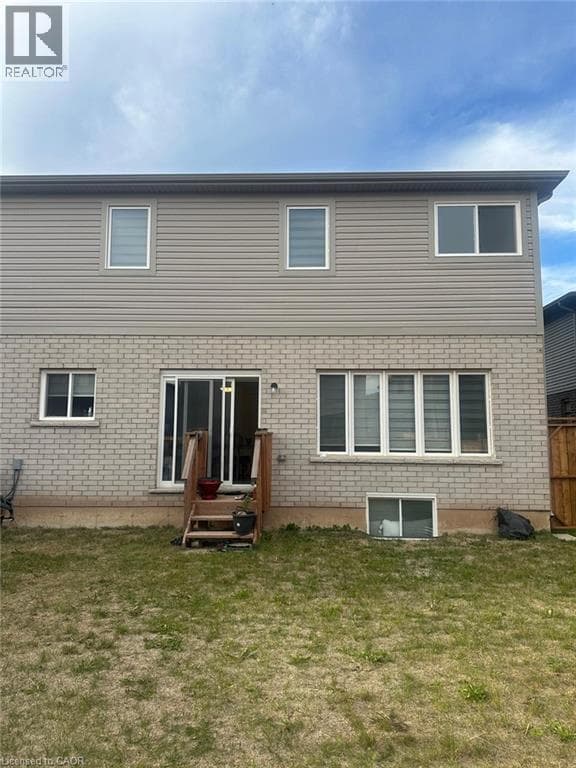 Single Family at 98 ACACIA Road, Pelham, Ontario - Photo 9 - RE/MAX Garden City Realty