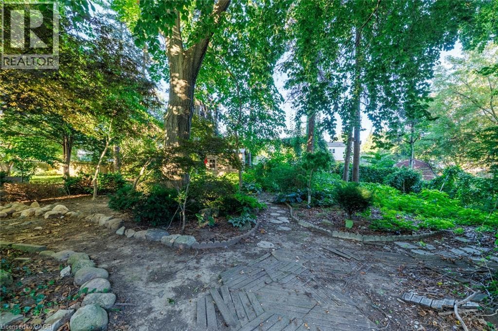 Single Family at 4908 PORTAGE Road, Niagara Falls, Ontario - Photo 9 - RE/MAX Garden City Realty