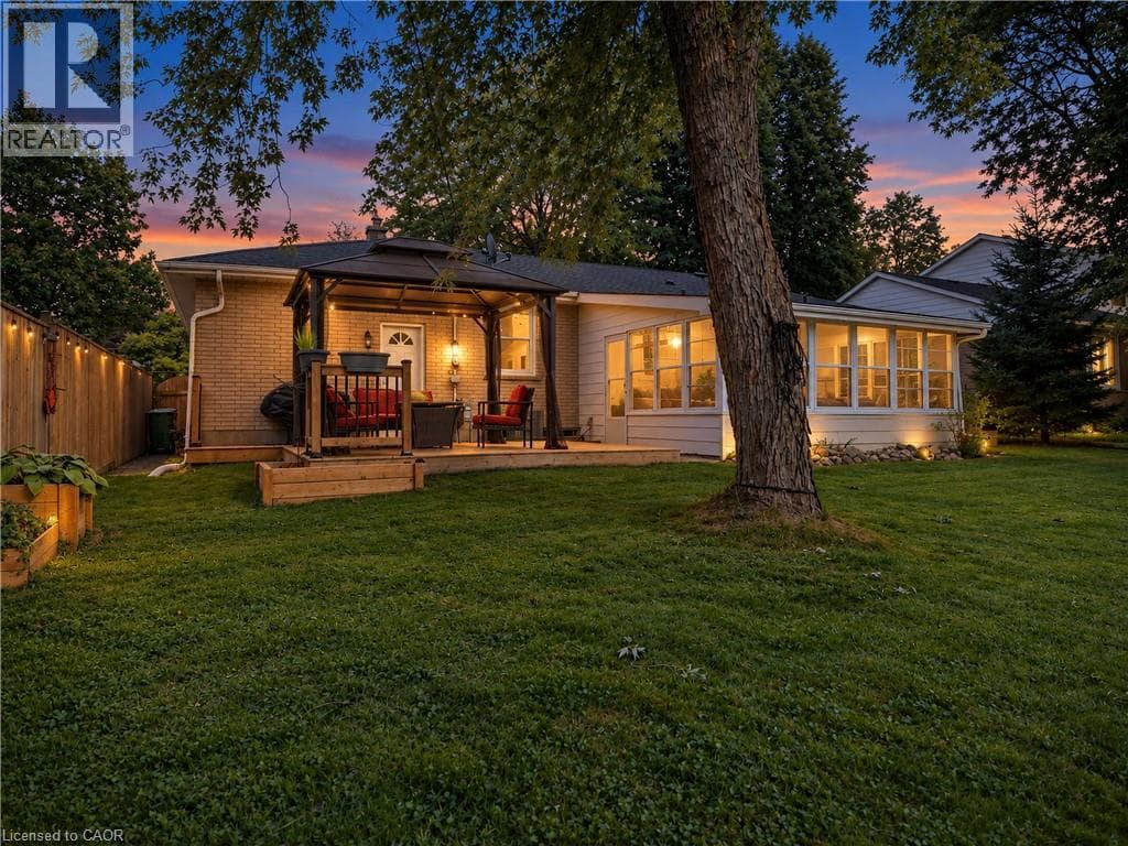 Single Family at 17 BUTLER Drive, St. Thomas, Ontario - Photo 2 - RE/MAX Garden City Realty