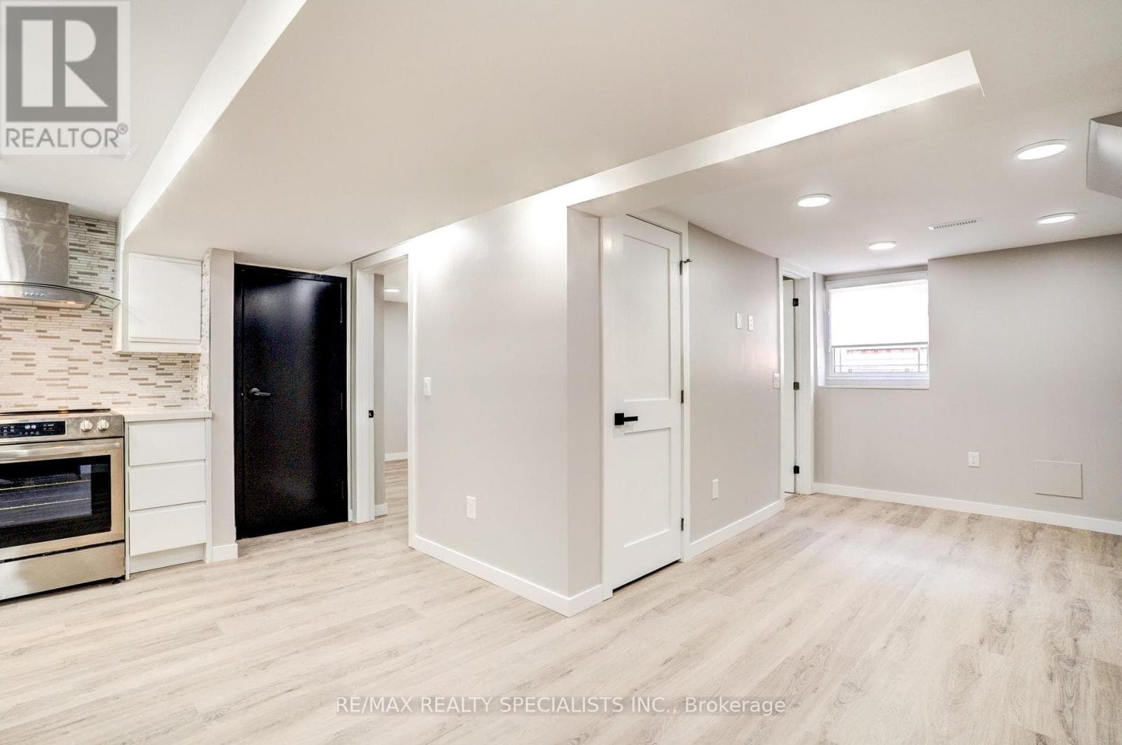 Single Family at Lower- 454 Mayzel Road, Burlington (Brant), Ontario - Photo 4 - RE/MAX Garden City Realty